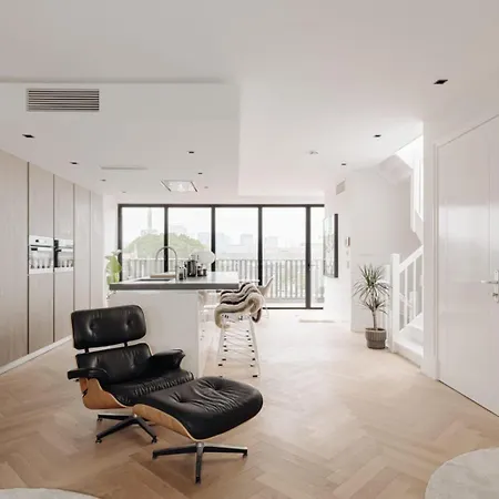 Peaceful Penthouse